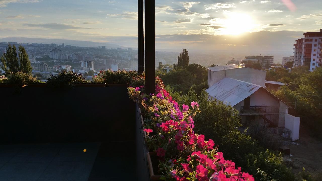 Top Boutique Hotel（首席精品酒店） Тбилиси Экстерьер фото
