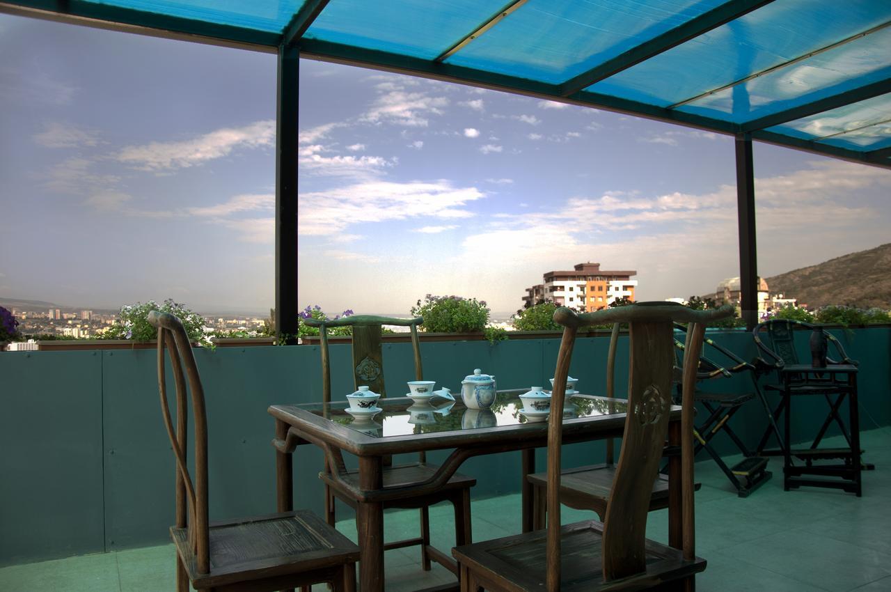 Top Boutique Hotel（首席精品酒店） Тбилиси Экстерьер фото