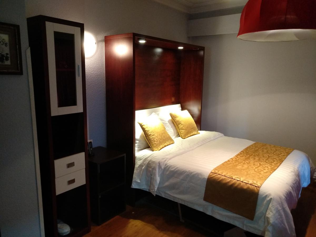 Top Boutique Hotel（首席精品酒店） Тбилиси Экстерьер фото