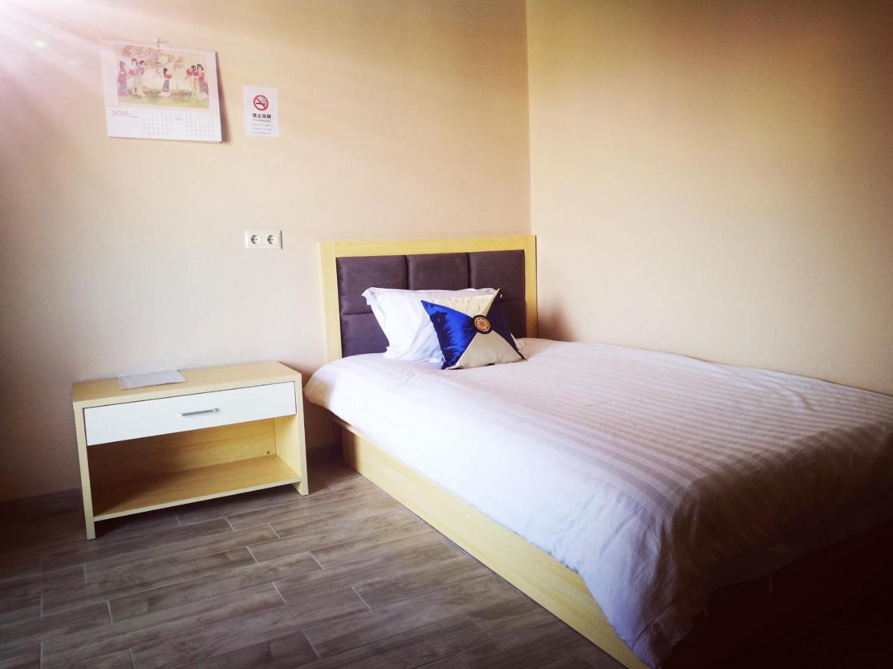 Top Boutique Hotel（首席精品酒店） Тбилиси Экстерьер фото