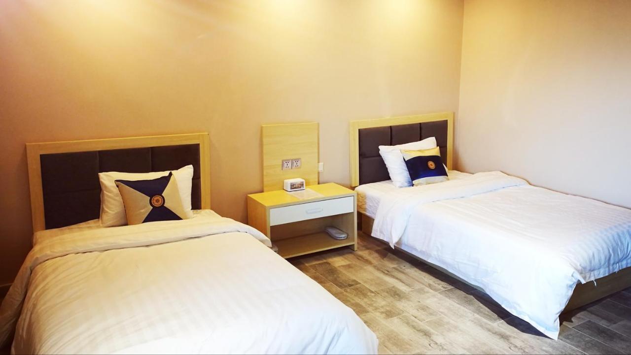 Top Boutique Hotel（首席精品酒店） Тбилиси Экстерьер фото