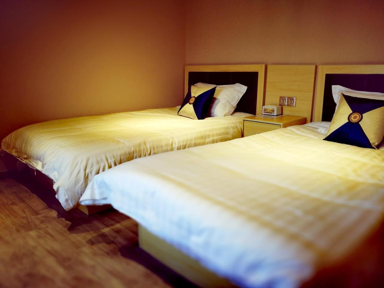 Top Boutique Hotel（首席精品酒店） Тбилиси Экстерьер фото