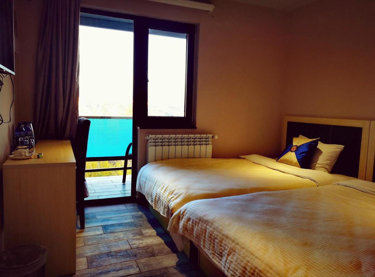 Top Boutique Hotel（首席精品酒店） Тбилиси Экстерьер фото