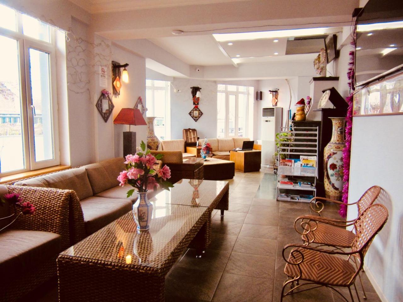 Top Boutique Hotel（首席精品酒店） Тбилиси Экстерьер фото